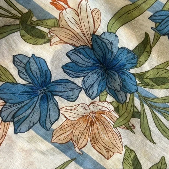 NWOT CeCe Women’s Floral Blouse - Picture 6 of 8